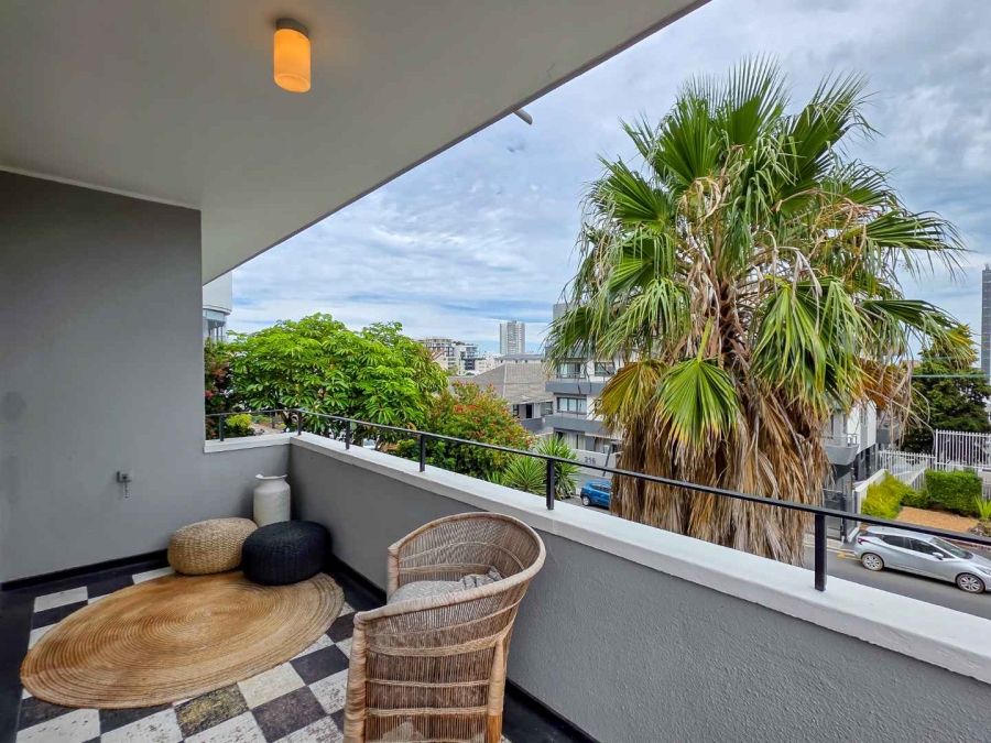 To Let 2 Bedroom Property for Rent in Sea Point Western Cape